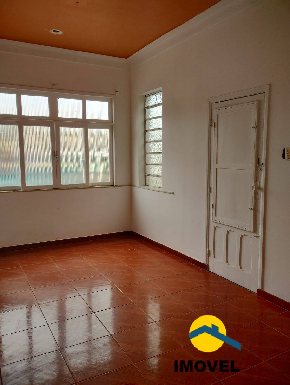 Casa à venda com 3 quartos, 160m² - Foto 3