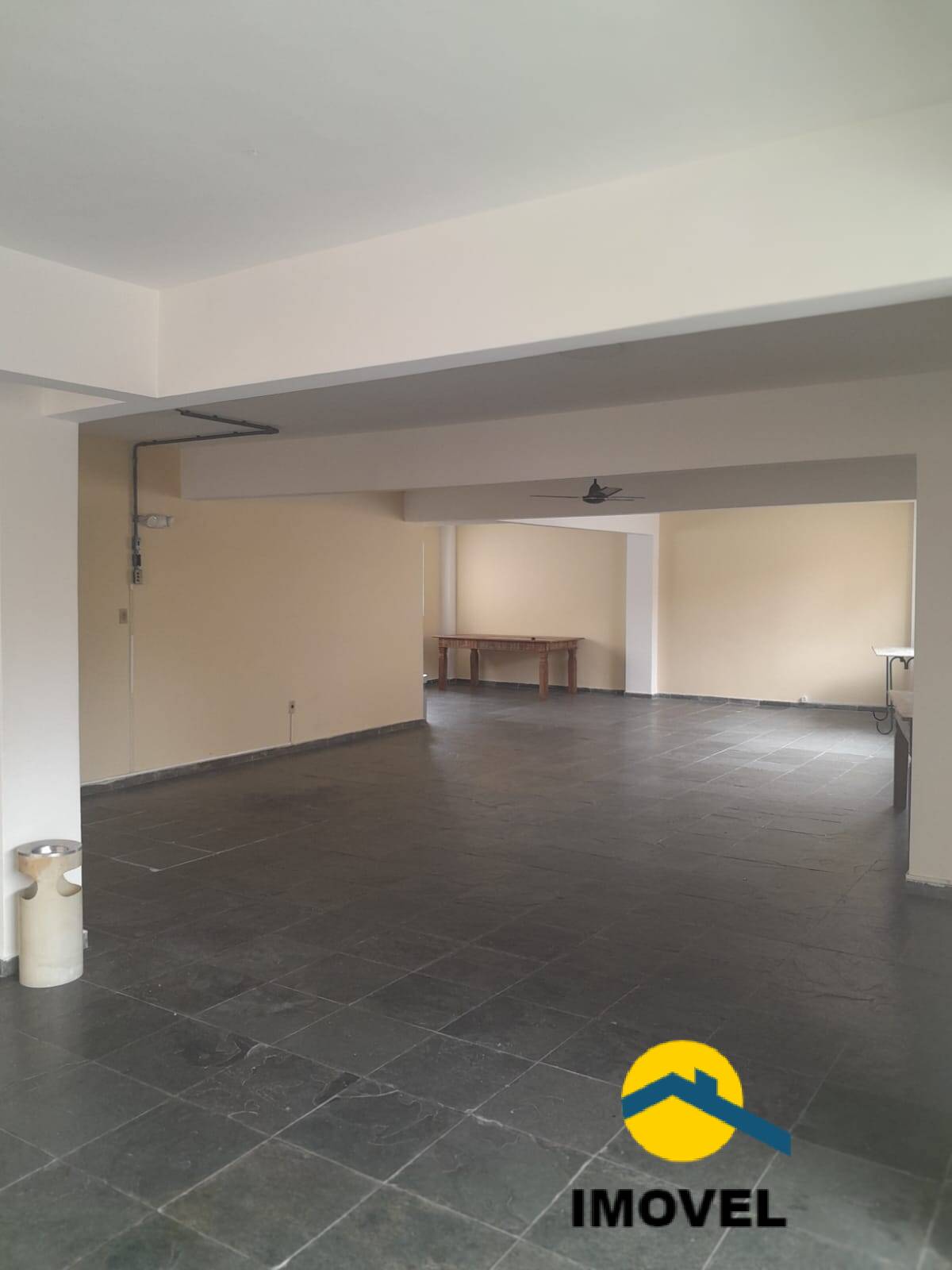 Apartamento à venda com 2 quartos, 70m² - Foto 32