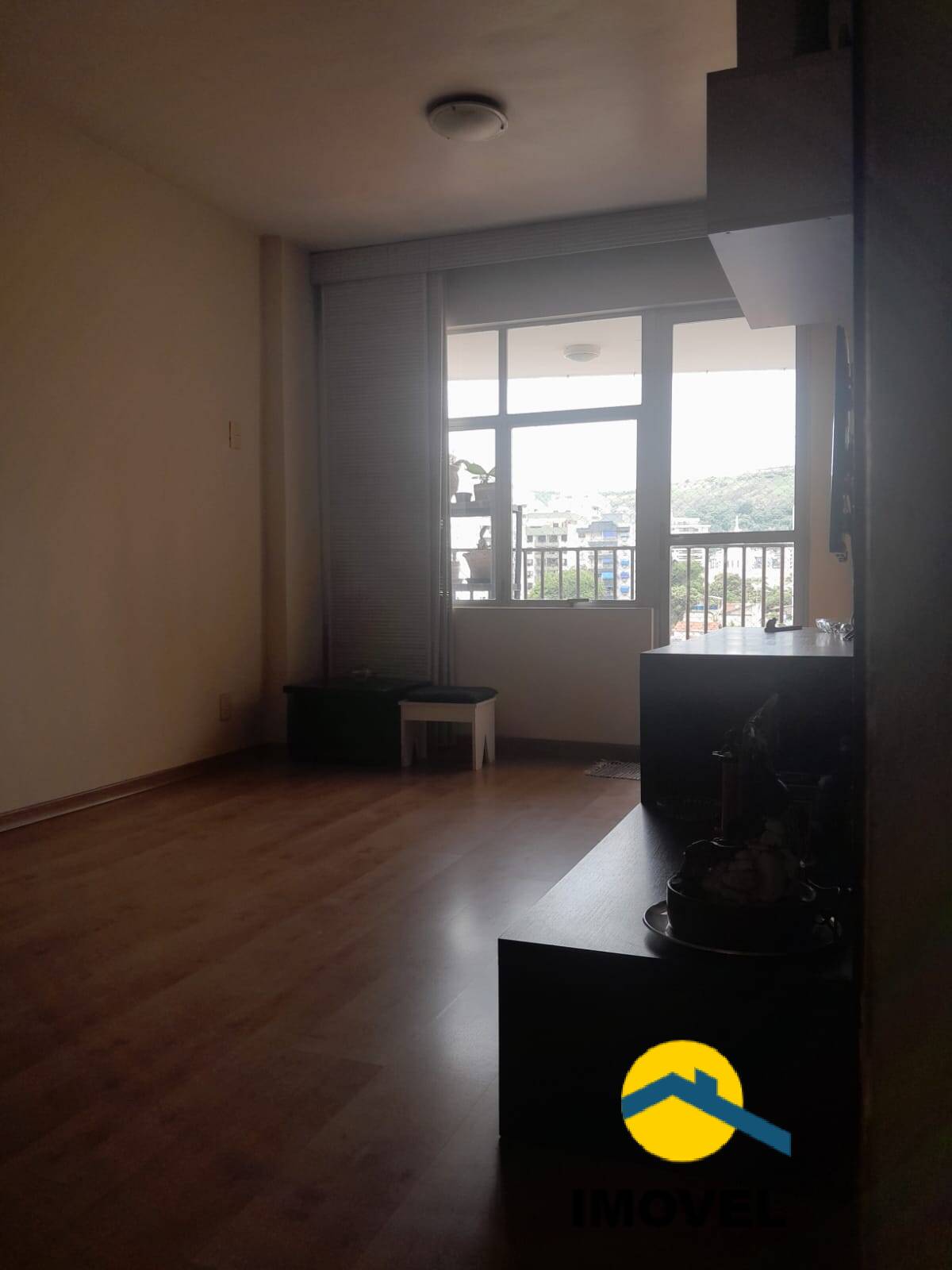 Apartamento à venda com 2 quartos, 70m² - Foto 3