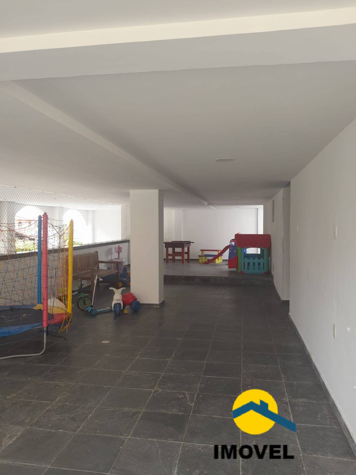 Apartamento à venda com 2 quartos, 70m² - Foto 35