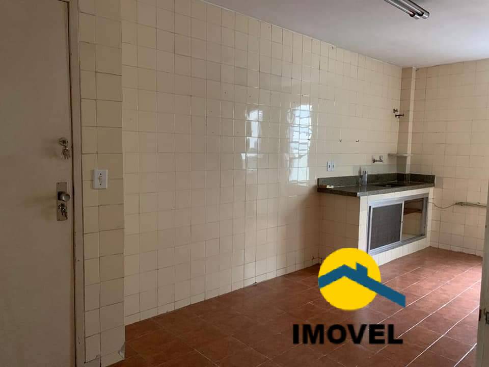 Apartamento à venda com 2 quartos, 70m² - Foto 13