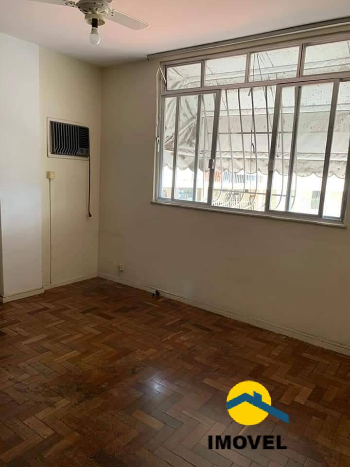 Apartamento à venda com 2 quartos, 70m² - Foto 2