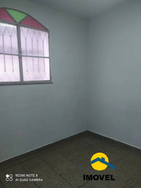 Casa à venda com 2 quartos, 60m² - Foto 3