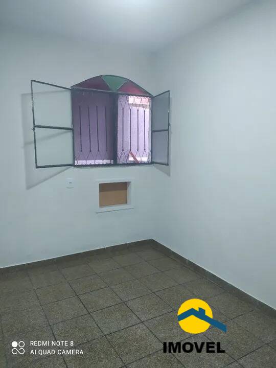 Casa à venda com 2 quartos, 60m² - Foto 4