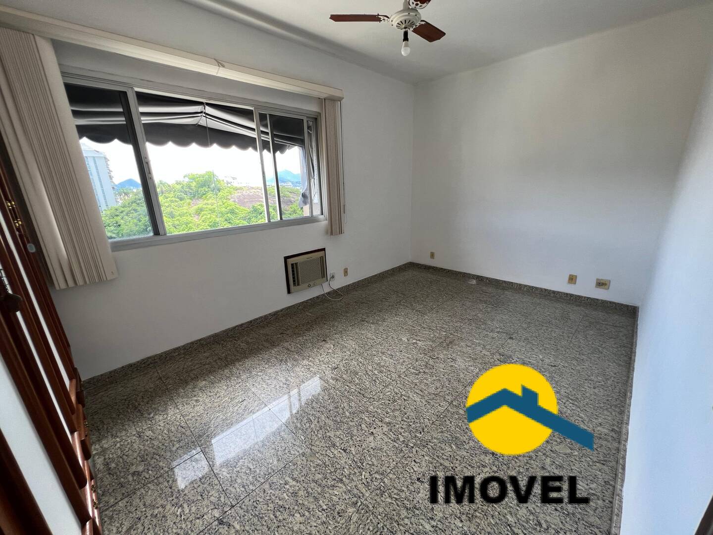 Apartamento à venda com 3 quartos, 161m² - Foto 19